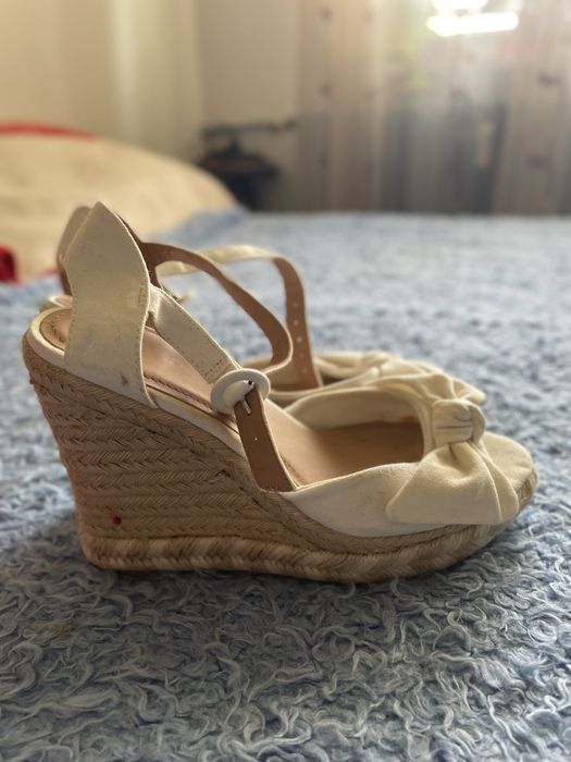 Босоножки, туфли на танкетке, на платформе