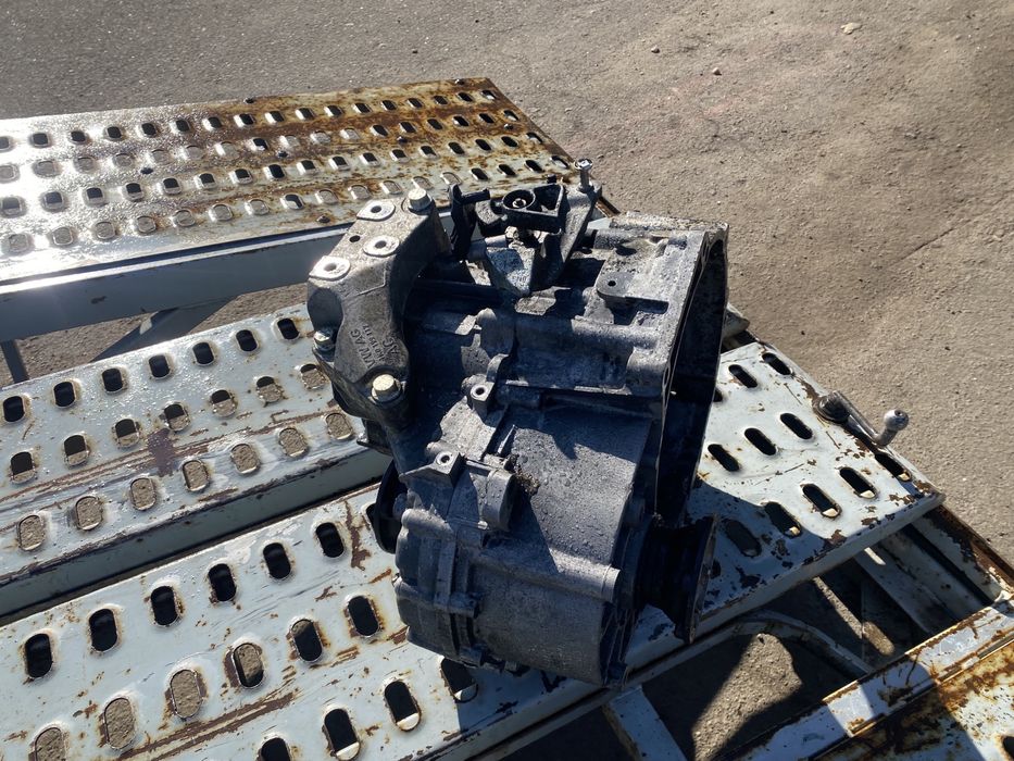 МКПП коробка 6 ступка шестиступка KDM фольцваген тауран 2008 р