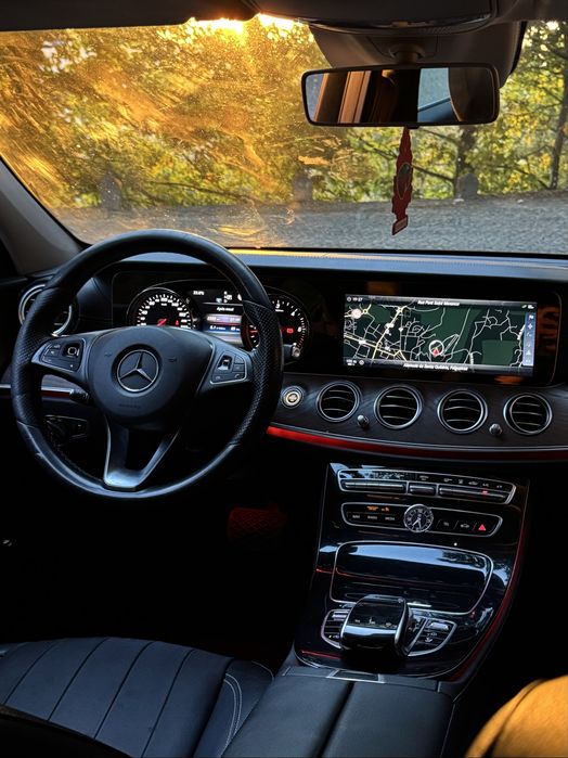 Mercedes E220d 9G-TRONIC 2017