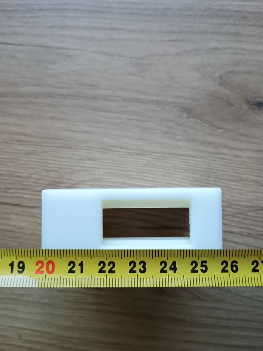 Uchwyt na tablet do ściany