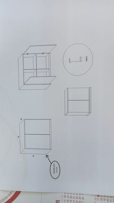 Móvel em madeira de freixo velatura castanho escuro