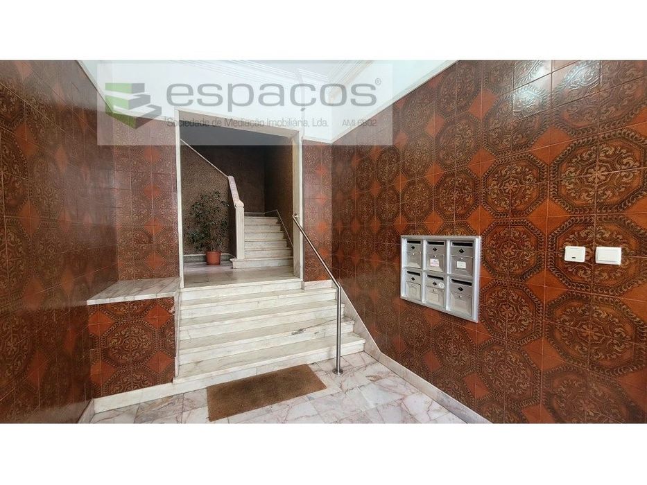 T3 no centro de Mem Martins