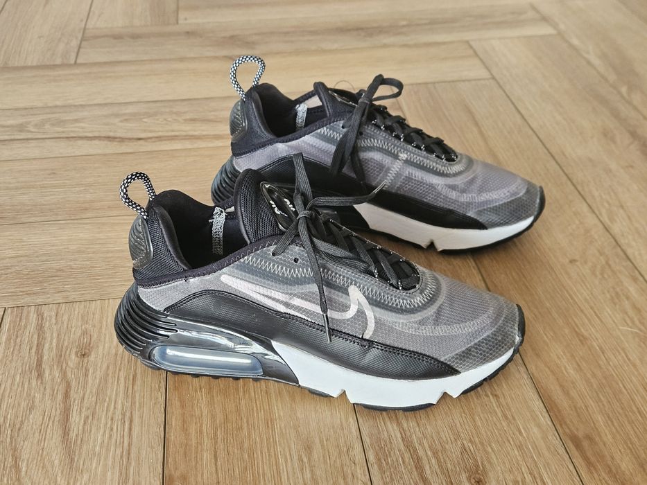 Buty Nike Air Max 2090 r. 39