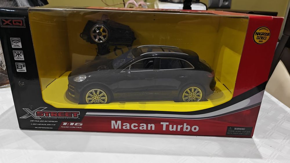 XQ Porsche Cayenne, skala 1:16 (3344)