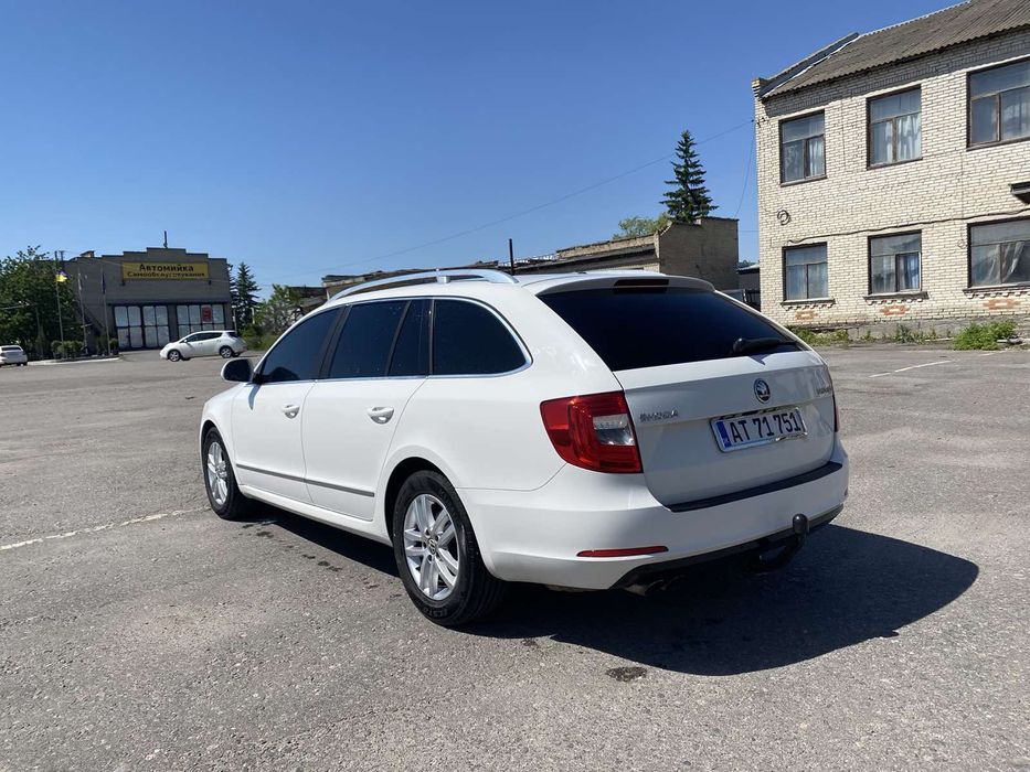 Skoda superb (нерозмитнена)2014 рік