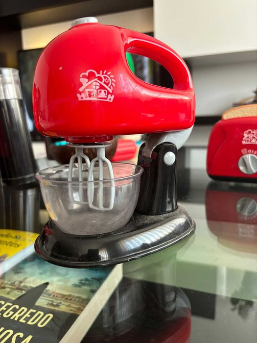 máquina de café, torradeira e batedeira de brincar