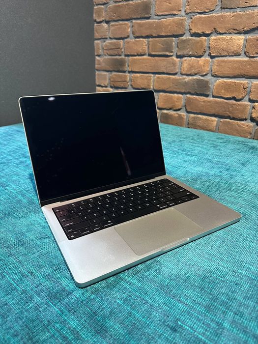 MacBook Pro 14" A2442 M1 Pro 512 GB / 16 RAM / GPU 16 core / CPU 10 core / Silver