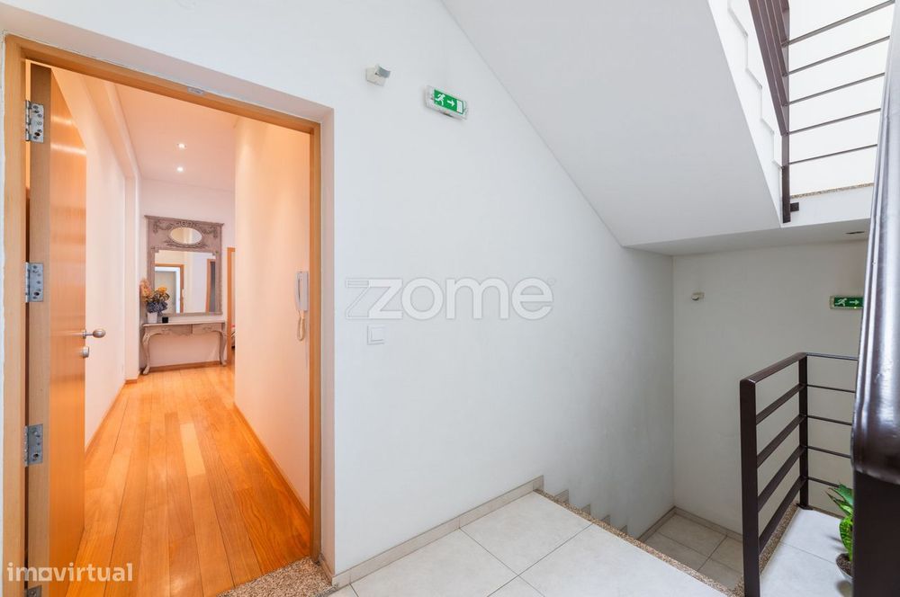 Apartamento T2+ 1 Duplex com Logradouro, Braga