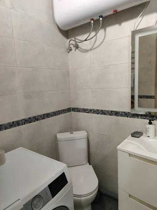 Сдам полн. 2- к.квартиру в р-не комплекса "Славутич-Арена"