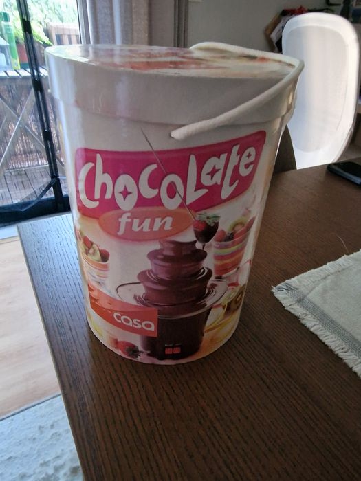 Fonte de chocolate nova nunca usada