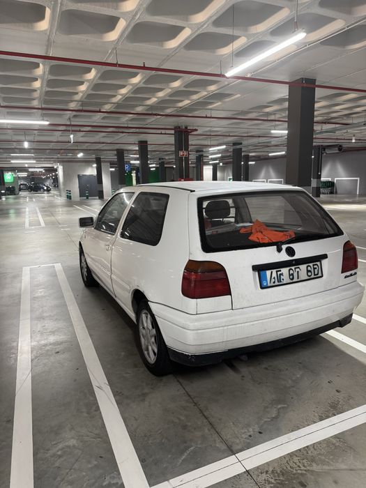 Golf 3 1.9 D de 1995  - O homem não é bonito, mas trabalha bem