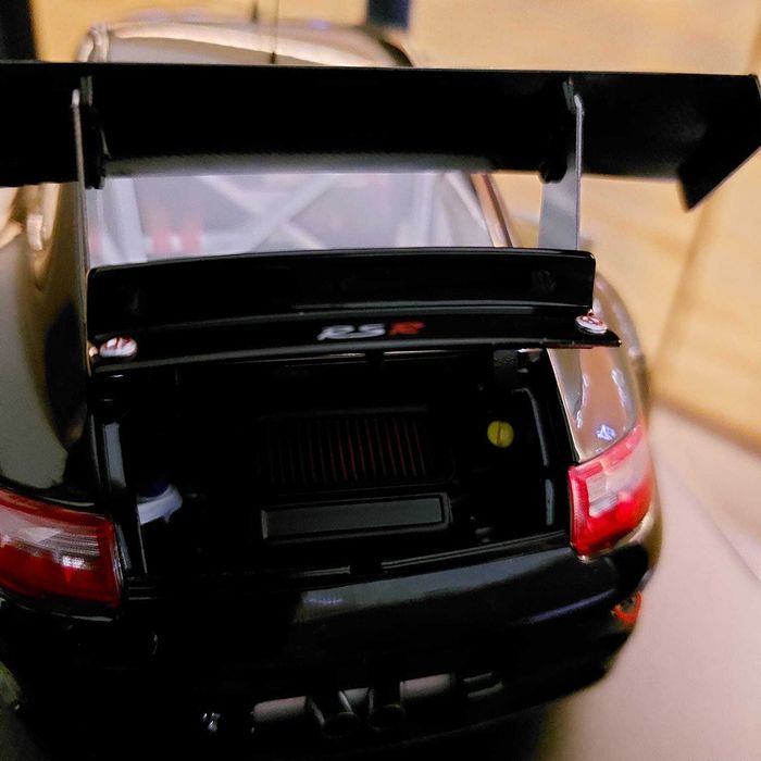 Porsche 911 (997) GT3 RSR Plain Body Version 2010 AUTOart 1:18