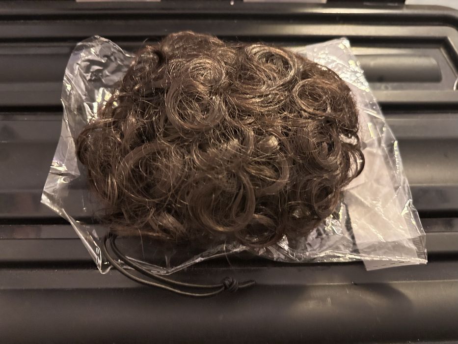 Extensão/aplique de cabelo castanho encarocolado