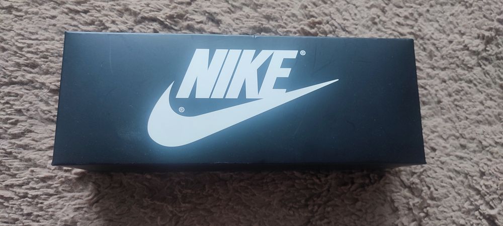 Nowe pudełko na skarpety Nike
