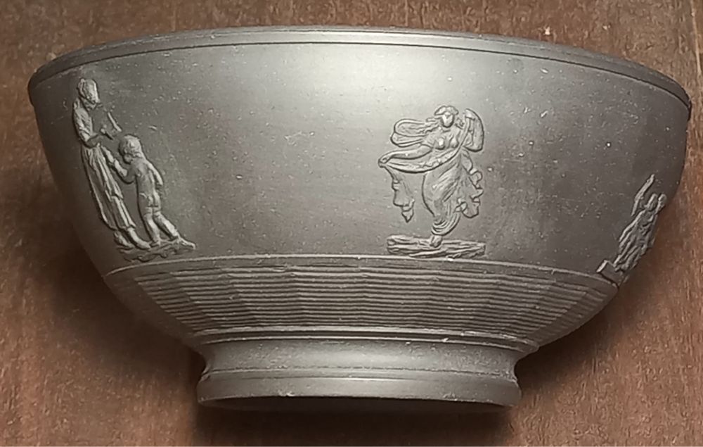 Raríssima taça Wedgwood de 1785 em basalto preto