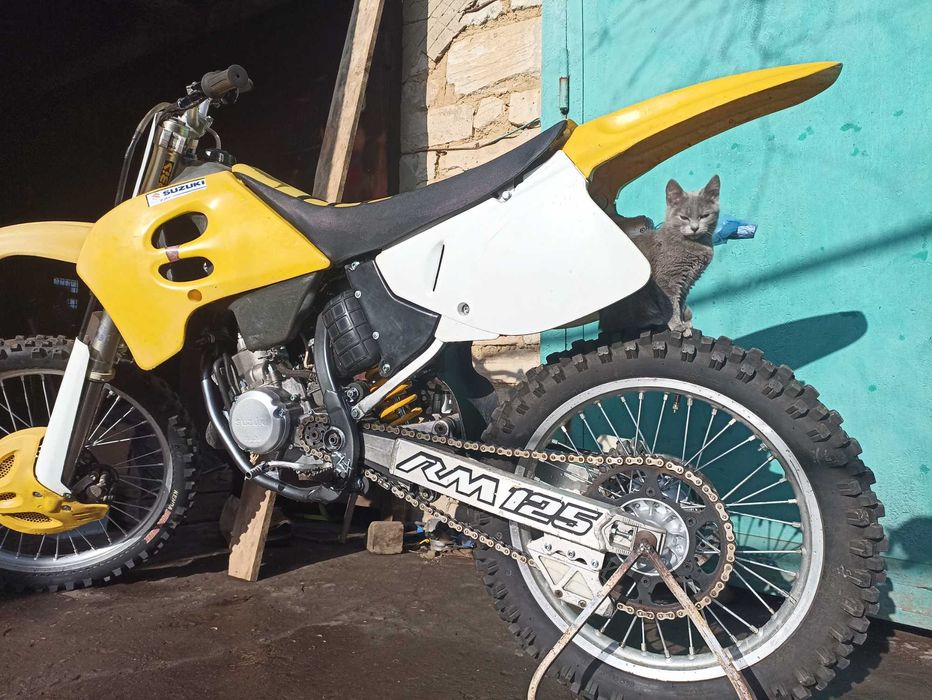 Suzuki RM - 125  кроссовый мотоцикл