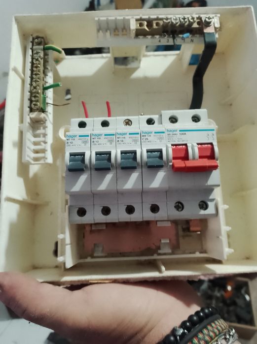 Vendo quadros Elétricos de disjuntores Hager