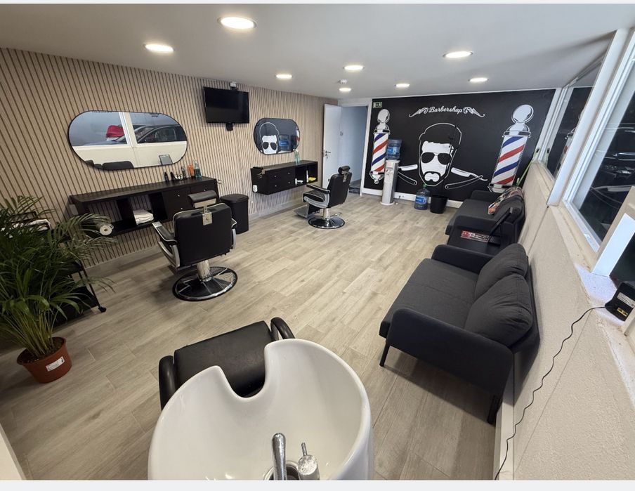 Aluga-se Barbearia completa
