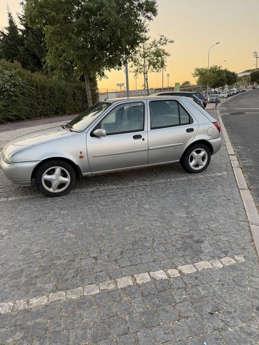 Vendo Ford Fiesta