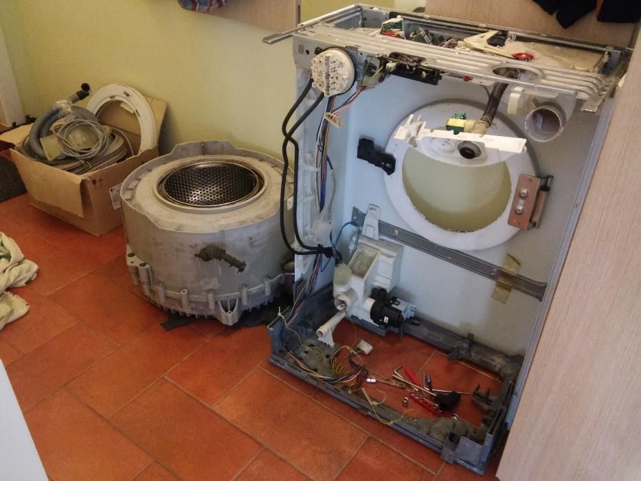 «Zanussi FLS-824» (made in Italy) на запчасти остатки комплекта