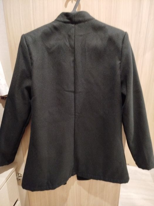 Blazer preto com botão