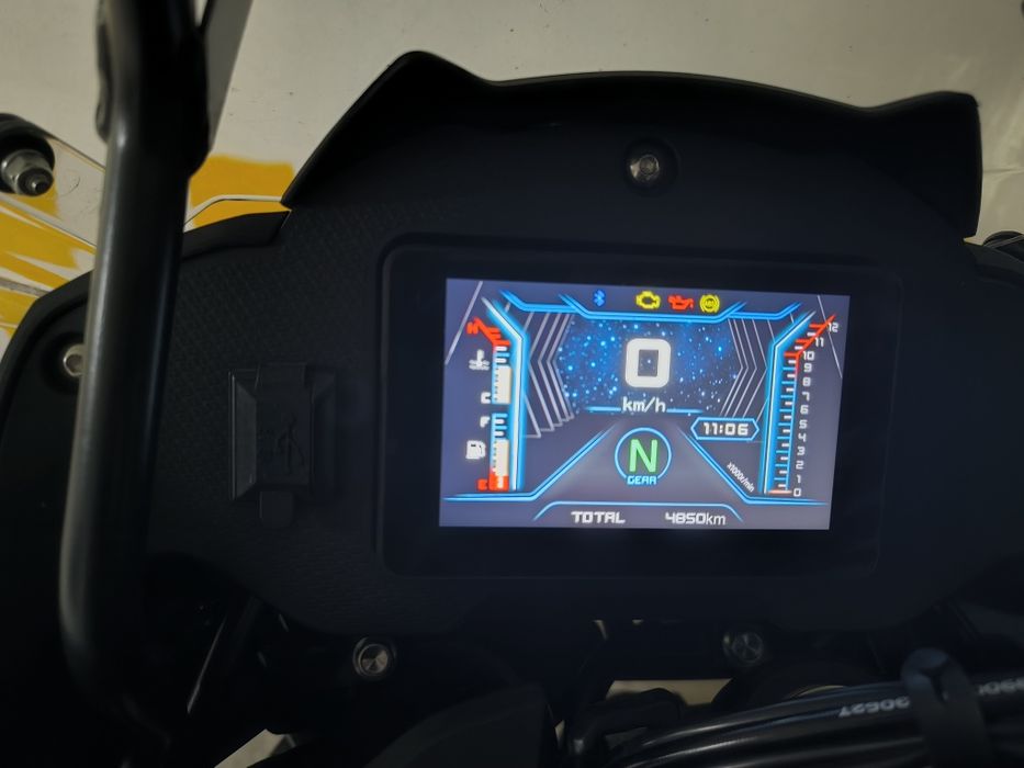 Vendo Qj SRT 700X