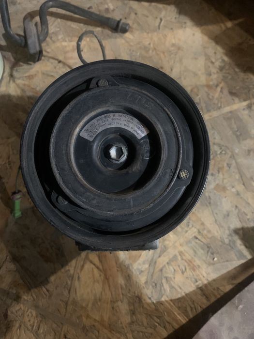 Компресор кондиціонера А8 D2