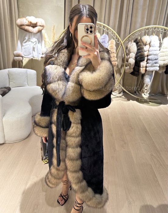 Шуба пальто з натуральним хутром