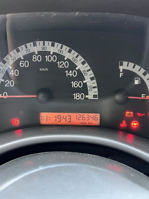 Vendo ou troco Fiat Punto Gasolina  126mil kms
