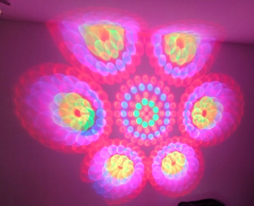 Flower jak Revo 3 Eurolite LED FX-300 DMX efekt dyskotekowy