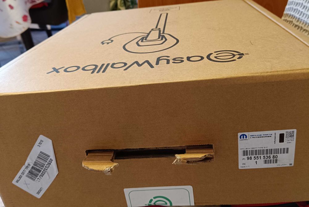 Wallbox novo para carro elétrico o plugin nunca utilizado.