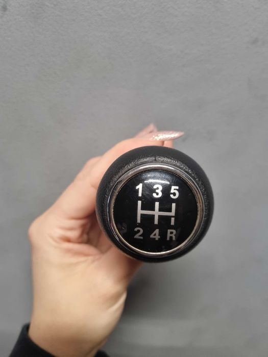 Gałka zmiany biegów peugeot 206