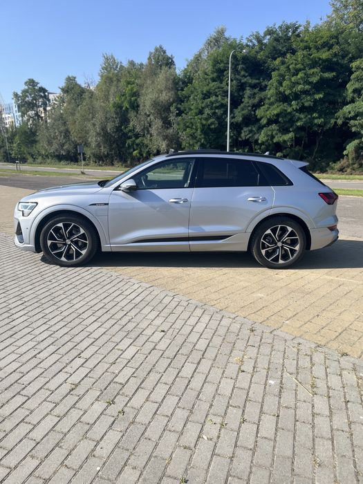 Audi e-tron 2022 VIN WAUZZZGE4NB024376 фото оголошення 5 з 11