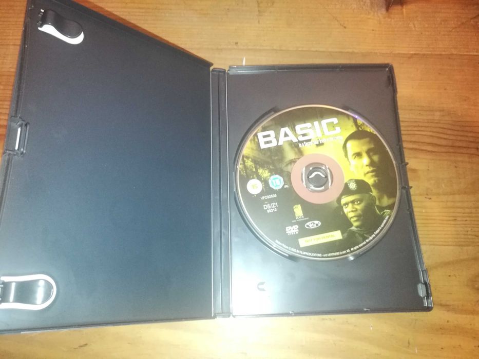 BASIC DVD (legendagem em Inglês)
