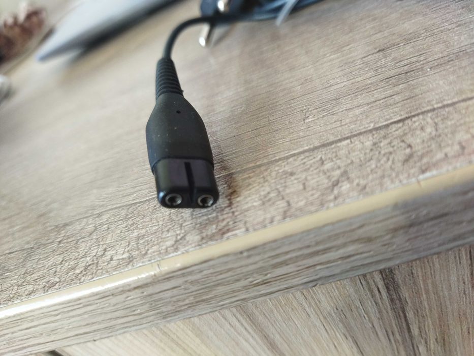 Зарядное устройство для бритвы или триммера PHILIPS 4.3V 0.07А.