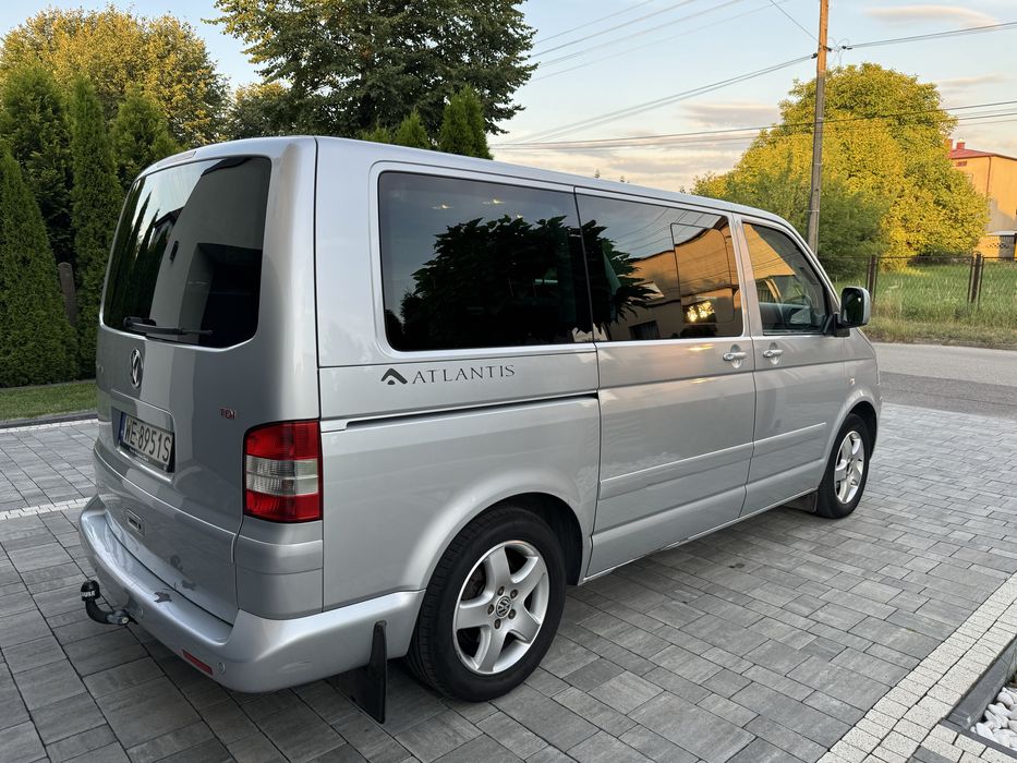 Wynajem Busa Volkswagen Multivan 2.5 Automat Przewóz osób