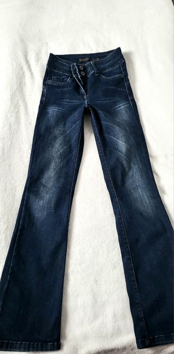 Sexy Modelujące jeansy push up wysoka talia bootcut flare dzwony 36 s 34 xs y2k