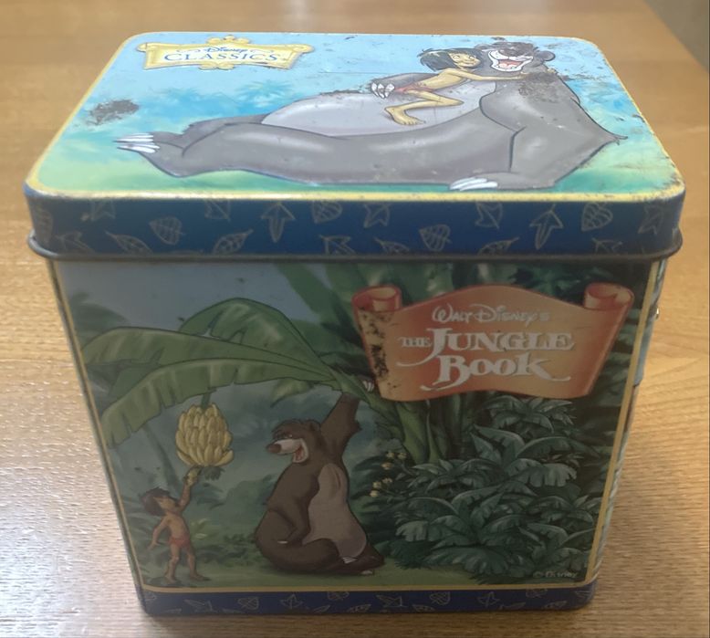 Caixa em folha da Flandres com música de 1964