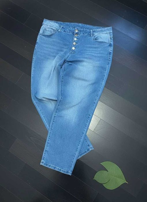 Стильні жіночі джинси