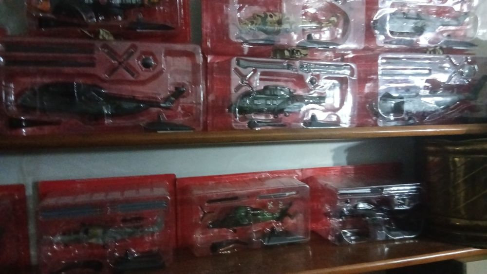 Colecao 48 Heitopito Guerra por 350 €