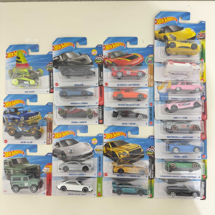 Lote Hot Wheels Selados (JDM, Porsches, Ferraris, Simpsons)