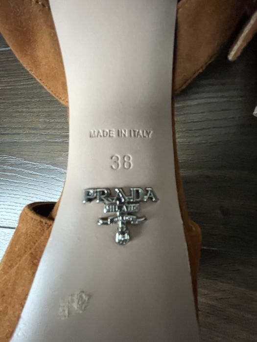 Sandálias Prada originais