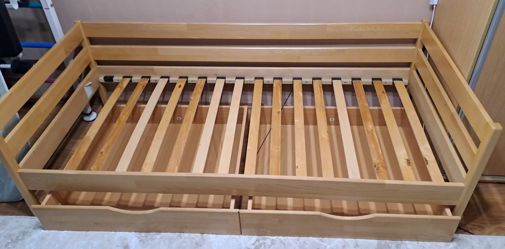 Односпальне  ліжко дерев'яне, бук 90 × 200