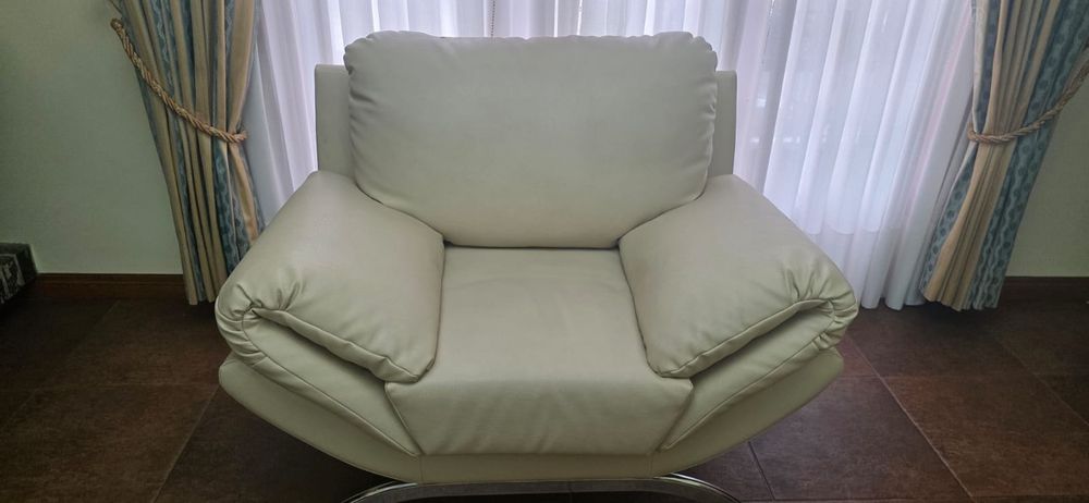 Vendo moveis de sala em bom estado.