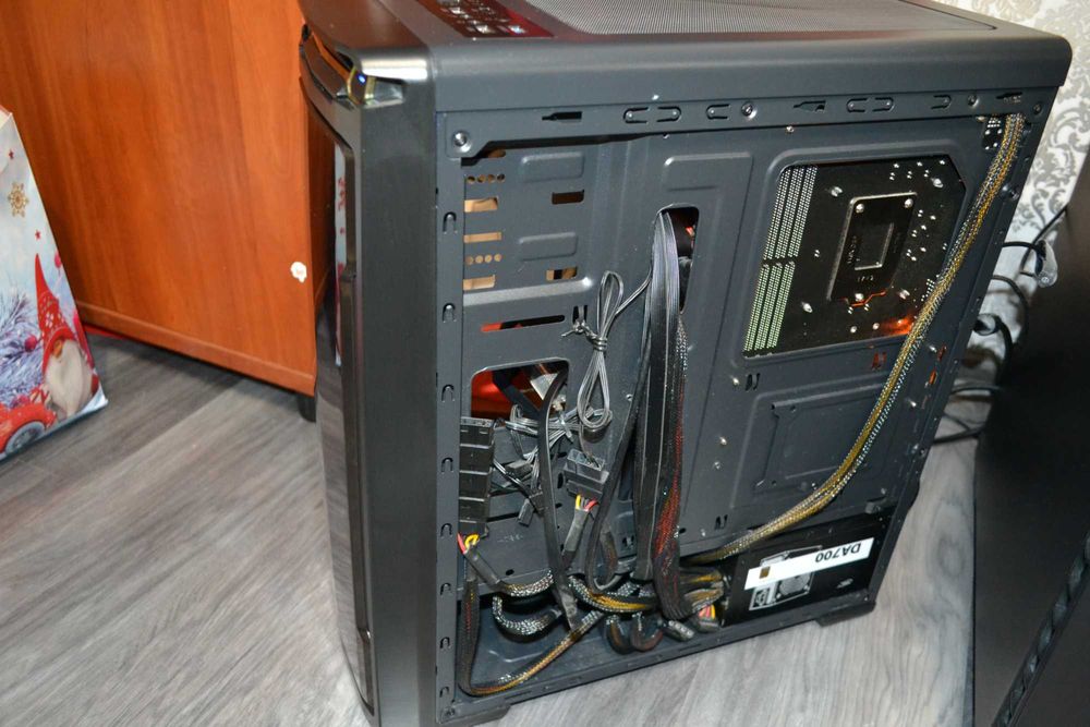 Ігровий ПК(Сore i5-8400 (6(6) ядер)/GTX 1070 8Gb /16GB DDR4 /SSD 256/ БП 500W)