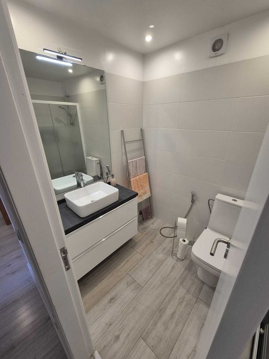 Arrendo Quarto no Cacém a senhora - # UMA SÓ PESSOA #