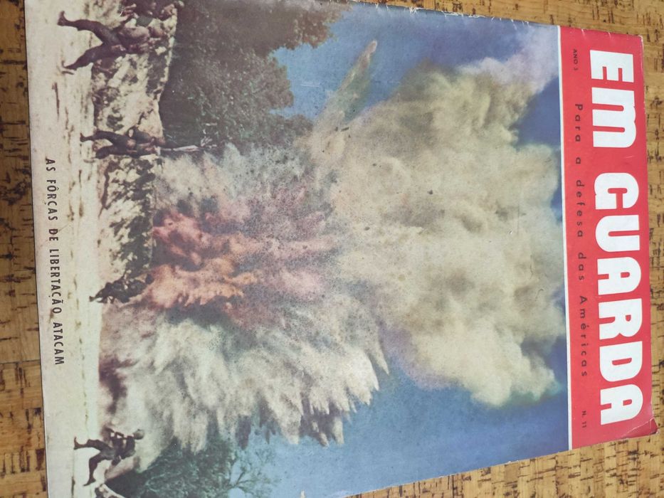 18 Revistas "Guerra Ilustrada" contemporâneas da Segunda Guerra