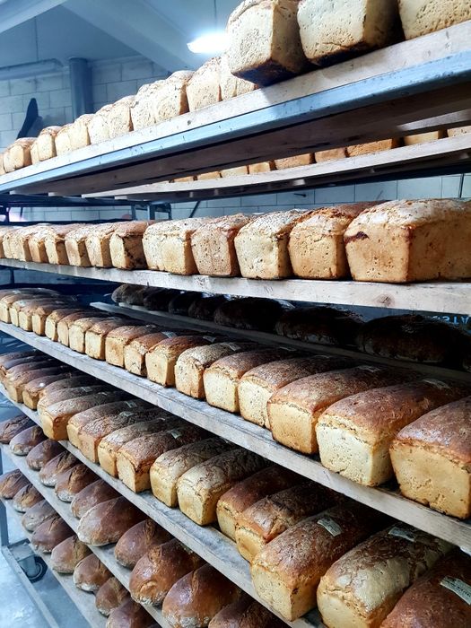 Chleb żytni na zakwasie z pieca opalanego drewnem