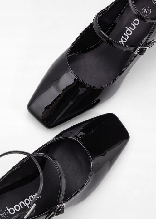 B.P.C czółenka na klocku czarne lakierowane z paseczkami 42.