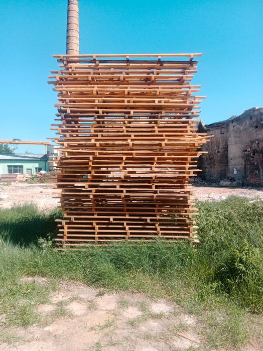 Paleta duża gruba 2070 x 2800 mm deski bale